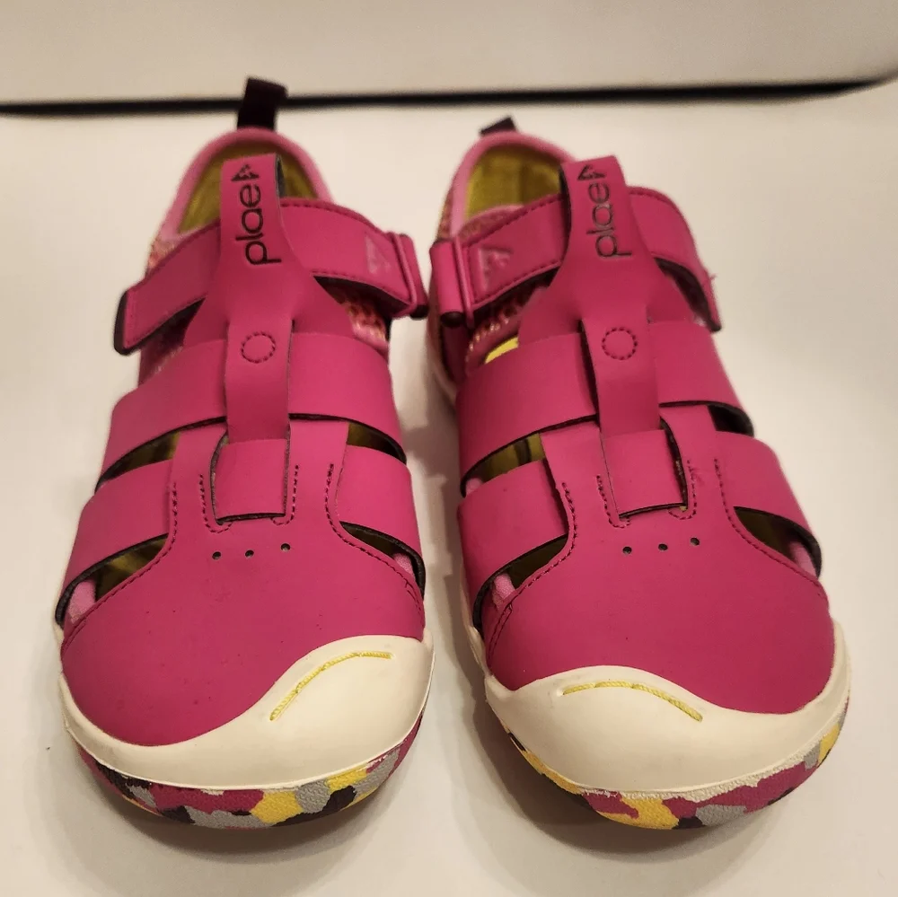 Plae Sam 2.0 Water Sandals Kids Size 3 Electric Fuchsia Pink Excellent Shoes